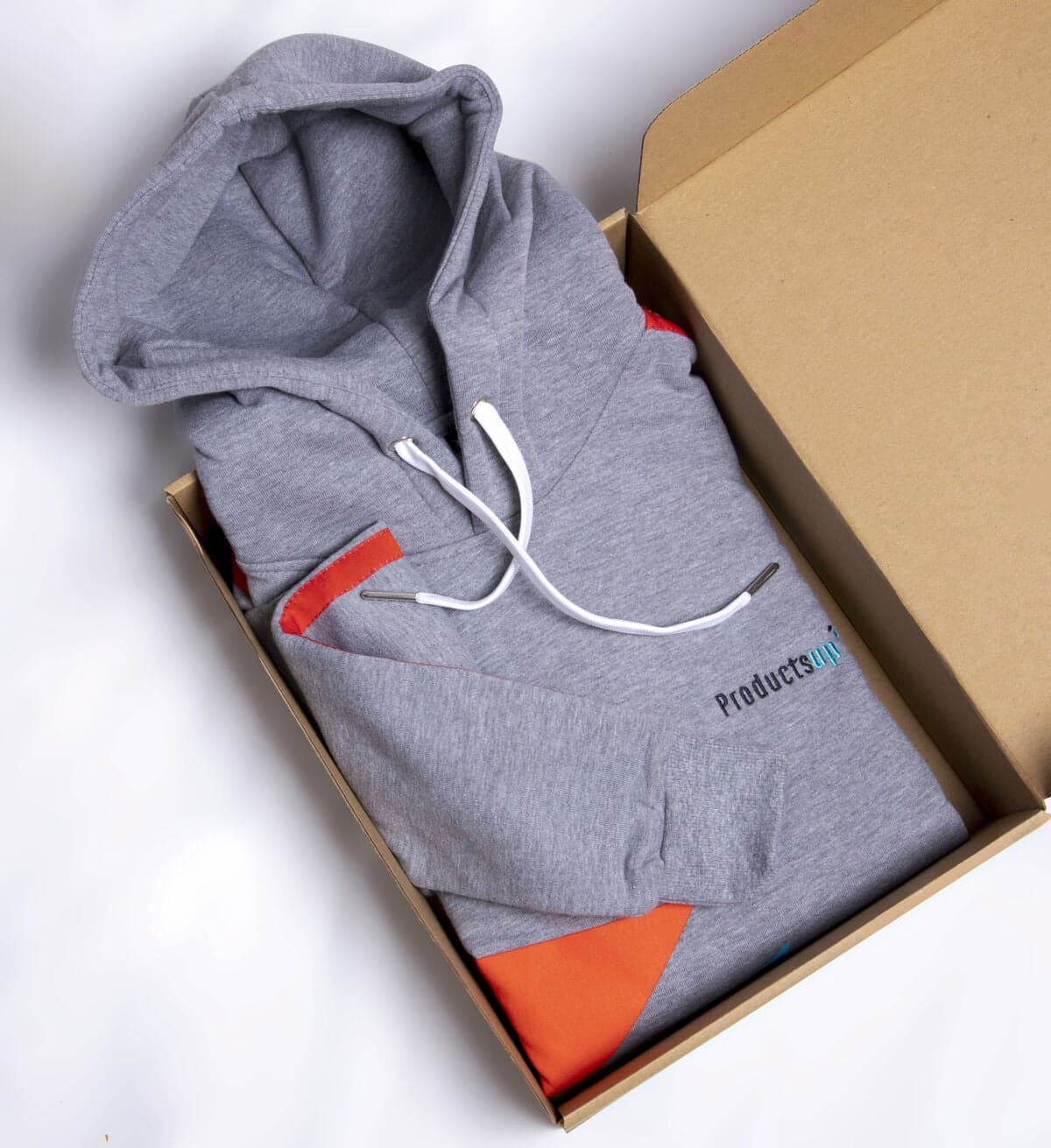 Mejores empresas de sudaderas con capucha personalizadas en 2026 (comparadas)