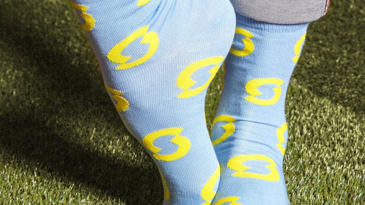 How to design custom socks step by step (2026)