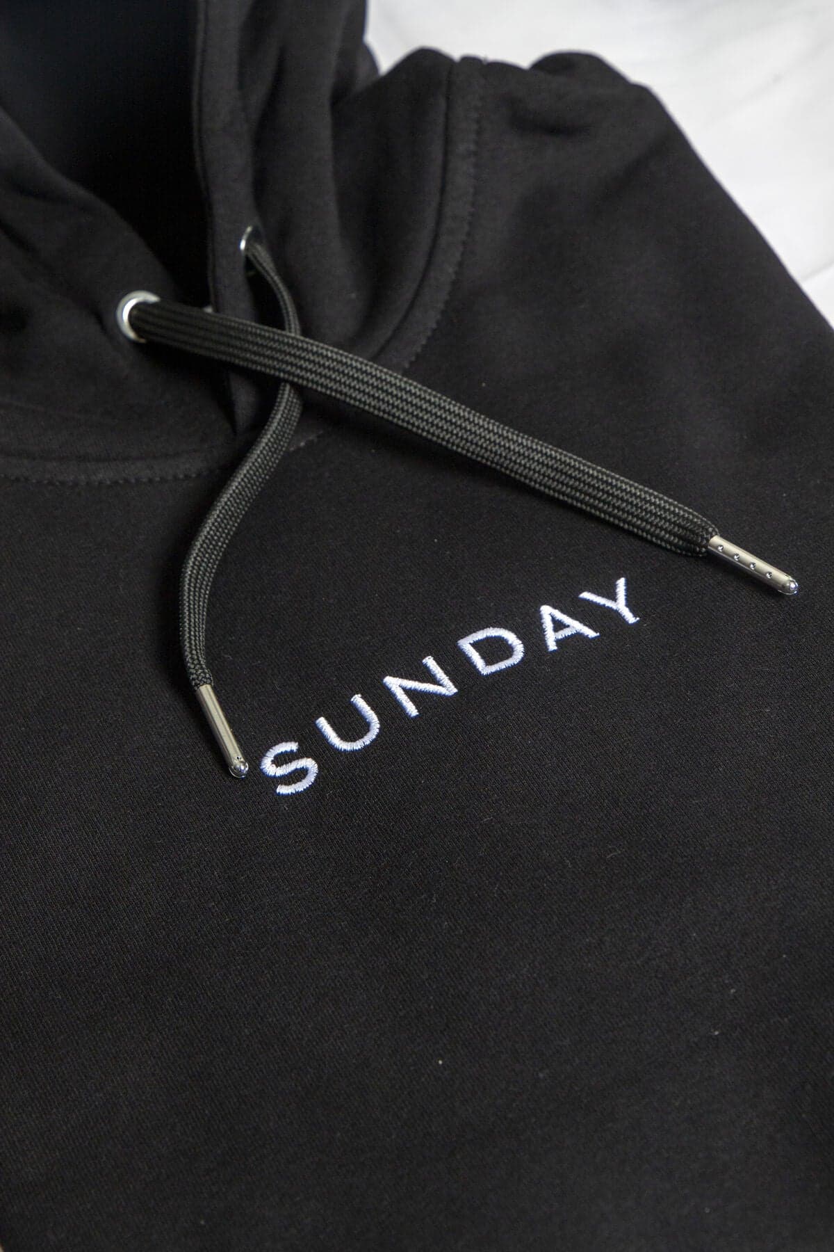 Impression ou broderie sur sweat à capuche : que choisir (2026)