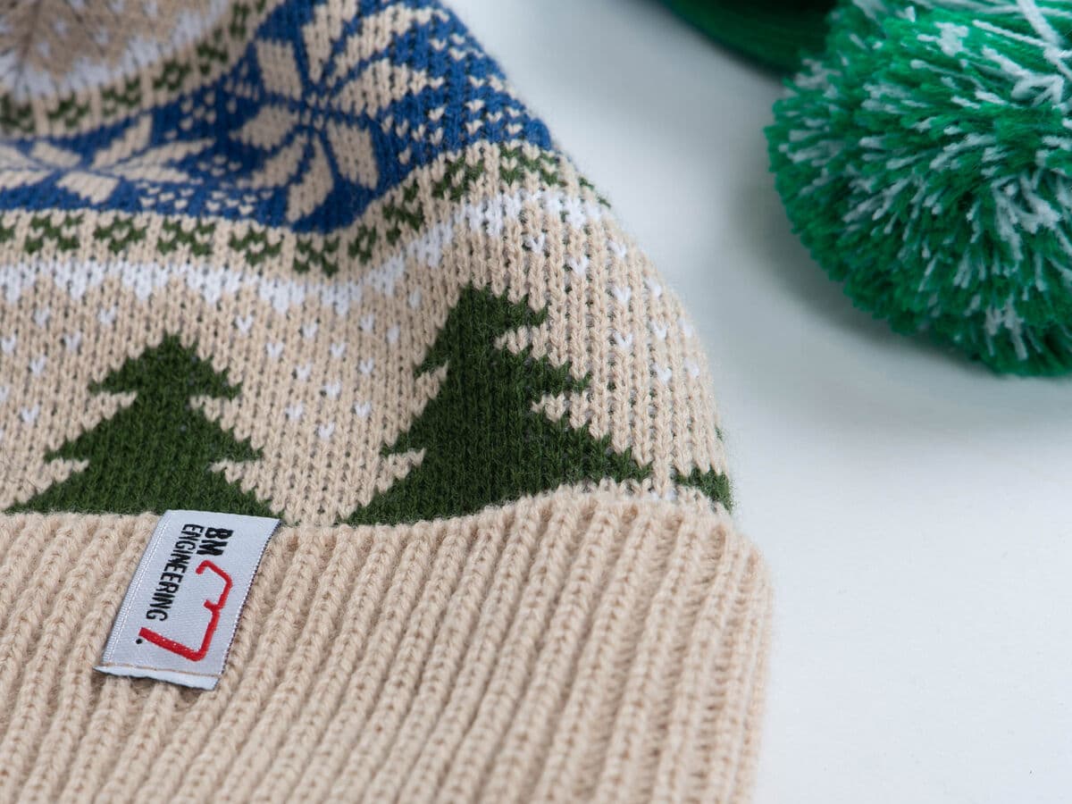 Cómo diseñar gorros personalizados paso a paso