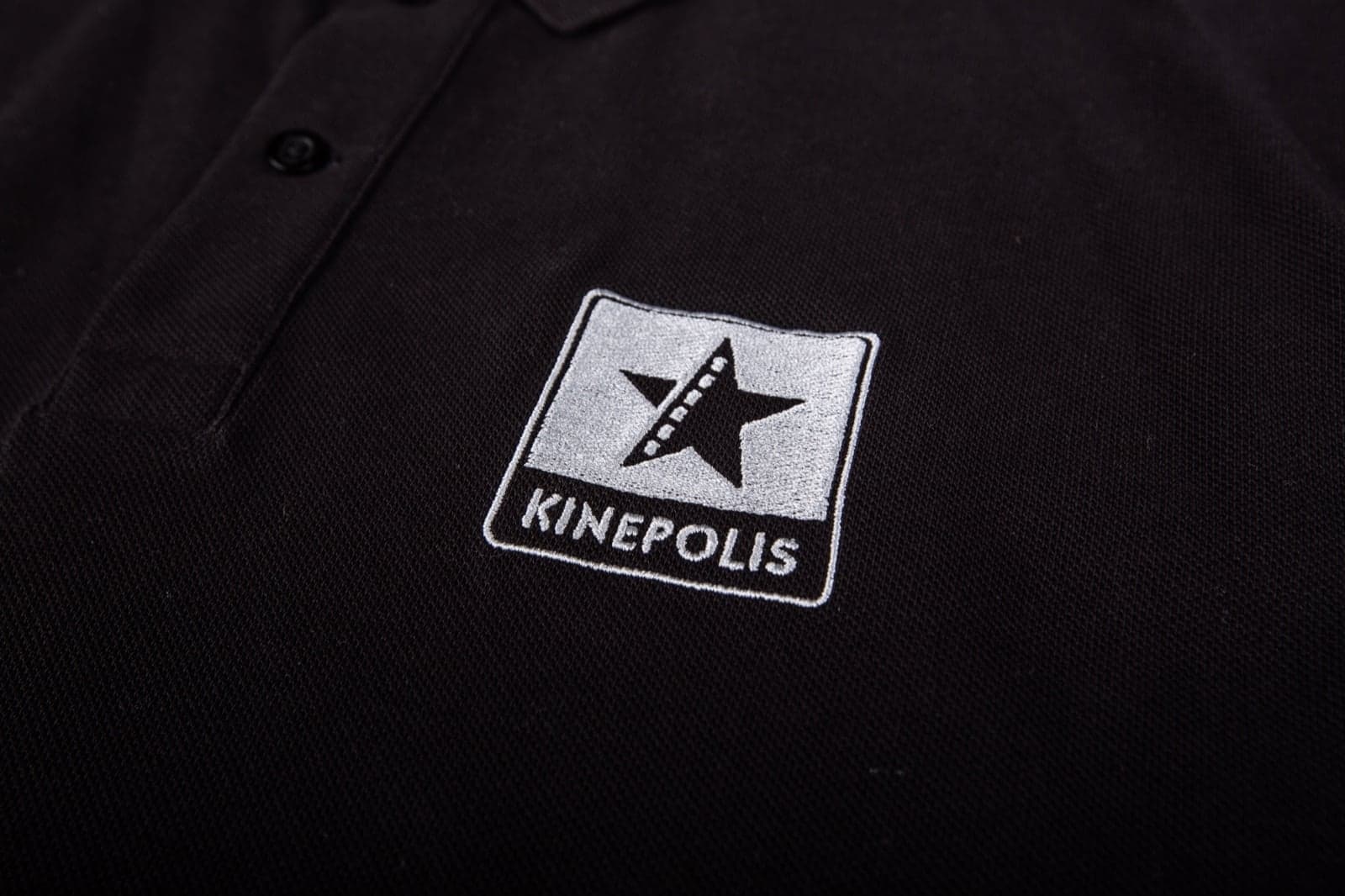Beste bedrijven voor custom polo's in 2026 (vergeleken)
