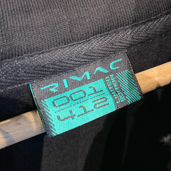 Neck label